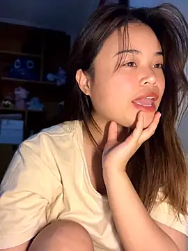 Toffee-00 online show from 04-19-26, 08:57