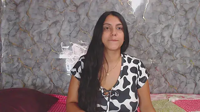 Snapshot of miarouse1531 chatting on 04-22-26, 04:04 miarouse1531 online show from 04-22-26, 04:04
