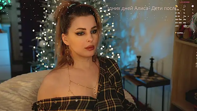 Snapshot of Russian-She-bear chatting on 11-29-25, 08:56 Russian-She-bear online show from 11-29-25, 08:56