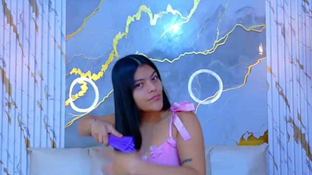 Snapshot of NIKIBUNNY chatting on 12-16-25, 12:10 NIKIBUNNY online show from 12-16-25, 12:10