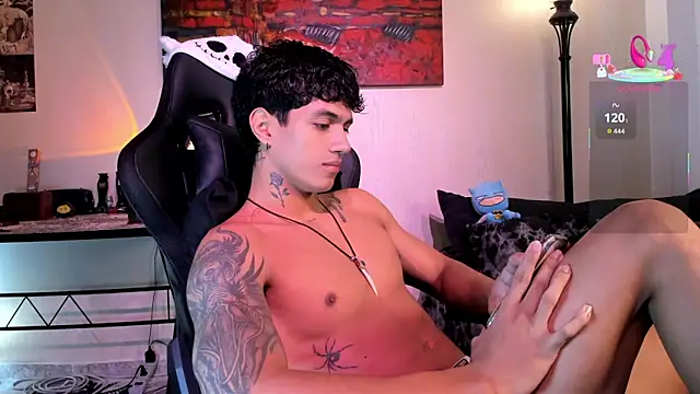 Snapshot of aress_damon chatting on 02-08-26, 09:18 aress damon online show from 02-08-26, 09:18