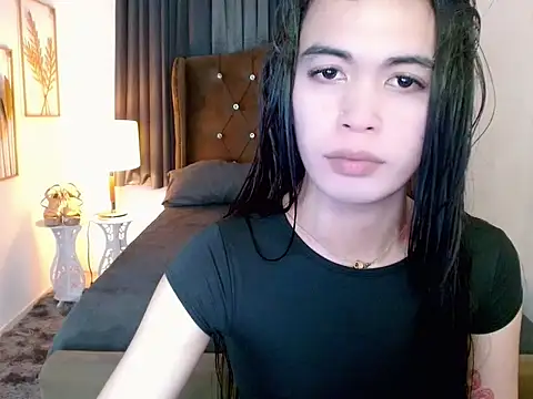 hollyyumiloove online show from 03-20-26, 11:04