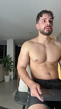 Valenthino Salvatore online show from 02-27-26, 04:12