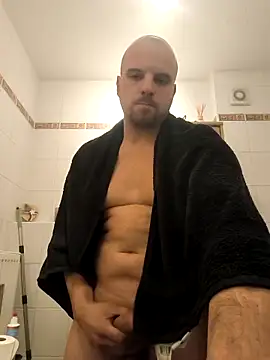 Snapshot of Phoenix2310 chatting on 12-16-25, 09:53 Phoenix2310 online show from 12-16-25, 09:53