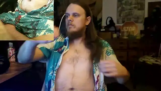 Snapshot of watchmegamer chatting on 11-24-25, 04:23 watchmegamer online show from 11-24-25, 04:23