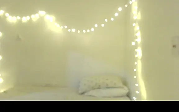 Snapshot of Renata_Honey chatting on 12-03-25, 02:30 Renata Honey online show from 12-03-25, 02:30