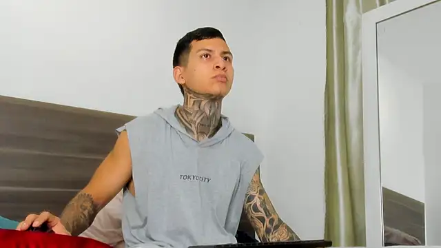 Snapshot of Andrew_sanders68 chatting on 12-02-25, 11:45 Andrew sanders68 online show from 12-02-25, 11:45