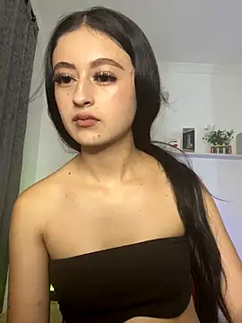 Snapshot of SOL_EF chatting on 11-28-25, 04:04 SOL EF online show from 11-28-25, 04:04