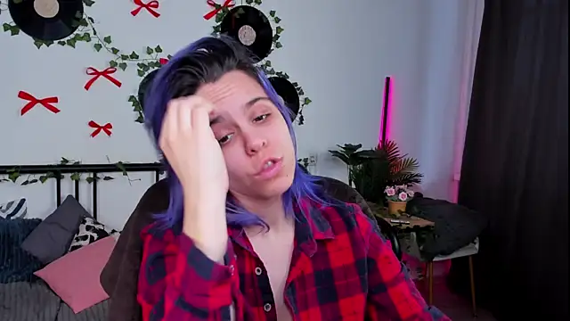 LiraBelle online show from 04-23-26, 03:08