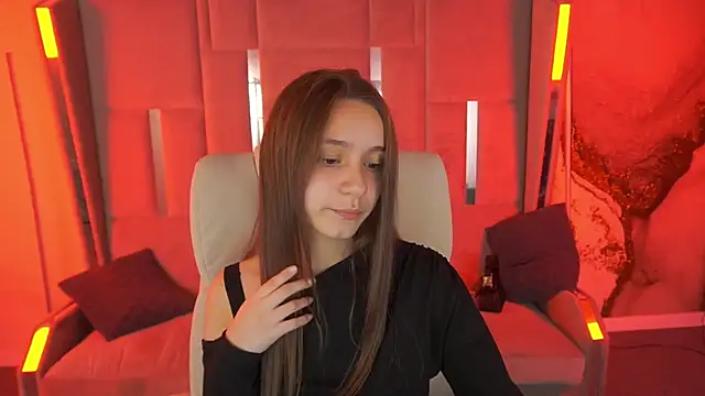 Snapshot of TinyNatalie chatting on 11-25-25, 07:19 TinyNatalie online show from 11-25-25, 07:19