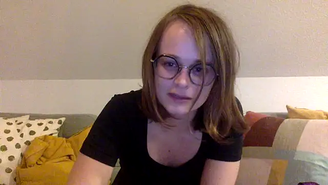 Snapshot of norafack33 chatting on 02-10-26, 06:34 norafack33 online show from 02-10-26, 06:34