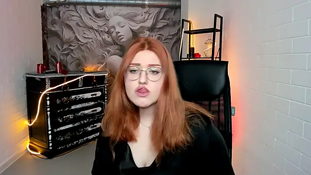 Snapshot of StaceyJensen chatting on 11-22-25, 02:49 StaceyJensen online show from 11-22-25, 02:49