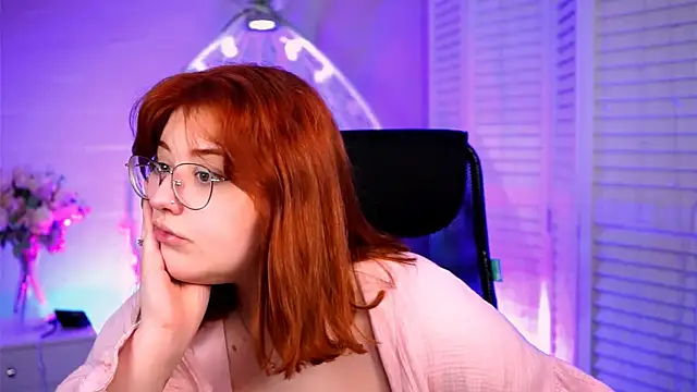 StaceyJensen online show from 04-11-26, 01:15