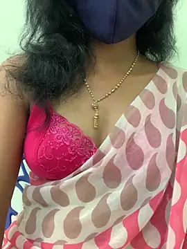 Snapshot of honeygirl6996 chatting on 05-26-26, 06:53 honeygirl6996 online show from 05-26-26, 06:53