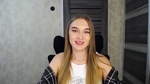 AnyaSmack online show from 12-21-25, 08:27