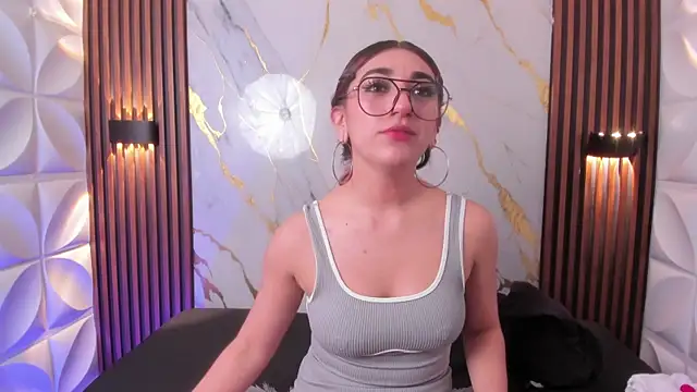 Snapshot of Venus_Bms_ chatting on 12-14-25, 11:15 Venus Bms online show from 12-14-25, 11:15