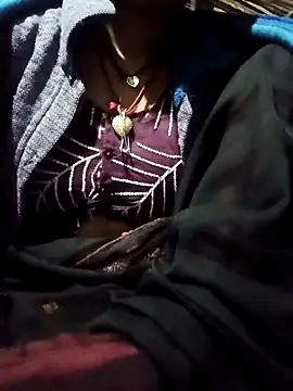 Snapshot of Mohnisinghji chatting on 12-02-25, 06:47 Mohnisinghji online show from 12-02-25, 06:47