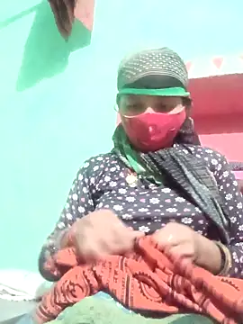 Snapshot of Mohnisinghji chatting on 12-18-25, 02:34 Mohnisinghji online show from 12-18-25, 02:34