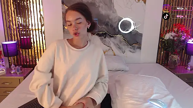 MiticaBrennet  online show from 03-13-26, 02:40