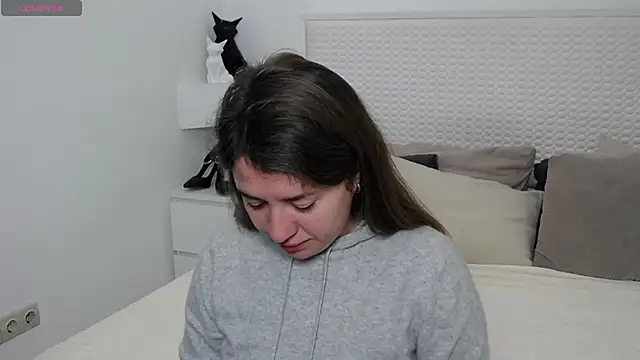 Leona Rae online show from 11-29-25, 07:33