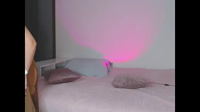 Snapshot of StarAmelina chatting on 11-28-25, 03:47 StarAmelina online show from 11-28-25, 03:47