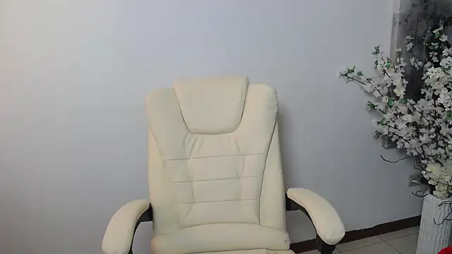 Brandy Gem online show from 04-19-26, 07:40