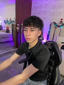 Snapshot of kaelwolf_tay chatting on 12-02-25, 07:20 kaelwolf tay online show from 12-02-25, 07:20