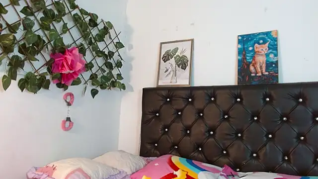 Ameliejoness  online show from 03-04-26, 08:59