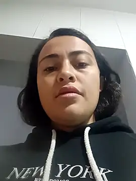 Snapshot of Susan_Owens chatting on 12-15-25, 09:24 Susan Owens online show from 12-15-25, 09:24