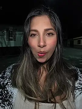 Snapshot of Catalina_ramos chatting on 05-03-26, 04:51 Catalina ramos online show from 05-03-26, 04:51