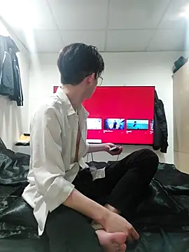 Snapshot of twtung_tung chatting on 11-30-25, 04:33 twtung tung online show from 11-30-25, 04:33