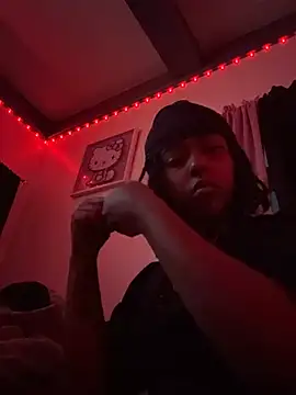 Snapshot of seductivefreak7 chatting on 03-28-26, 01:33 seductivefreak7 online show from 03-28-26, 01:33