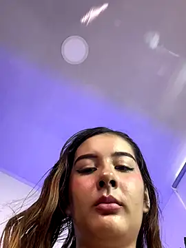 Snapshot of Allana_Rousse chatting on 12-01-25, 11:59 Allana Rousse online show from 12-01-25, 11:59