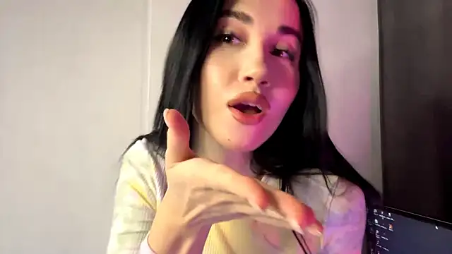 Beautyofnlka online show from 11-28-25, 01:47