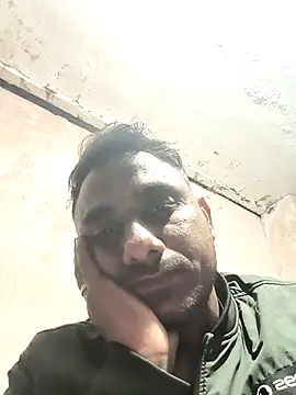 Snapshot of aryaaap chatting on 11-25-25, 07:14 aryaaap online show from 11-25-25, 07:14