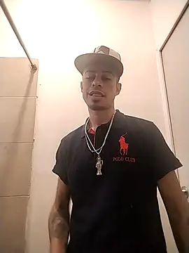 Snapshot of Chakalito123 chatting on 03-16-26, 01:00 Chakalito123 online show from 03-16-26, 01:00