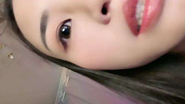 GD-girl001 online show from 11-27-25, 02:19