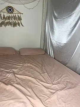 Snapshot of 69_Degrees_of_Love chatting on 02-18-26, 06:48 69 Degrees of Love online show from 02-18-26, 06:48