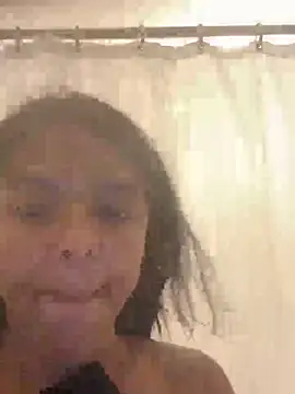 Snapshot of xoeewinters chatting on 11-26-25, 12:28 xoeewinters online show from 11-26-25, 12:28