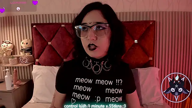 Kiri Velvet online show from 05-27-26, 08:17