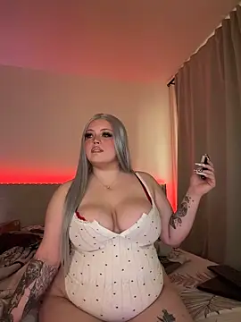 Snapshot of LaylaCupidd chatting on 12-15-25, 09:46 LaylaCupidd online show from 12-15-25, 09:46