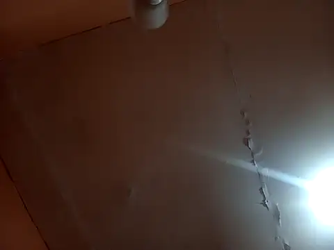 Snapshot of Bizcochitoc4 chatting on 02-18-26, 01:12 Bizcochitoc4 online show from 02-18-26, 01:12