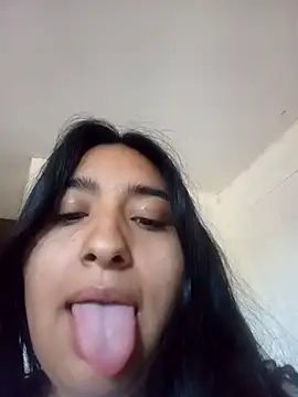 Snapshot of Bizcochitoc4 chatting on 03-18-26, 12:52 Bizcochitoc4 online show from 03-18-26, 12:52