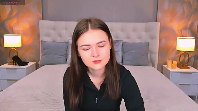 GLORIA BLOOM online show from 11-27-25, 08:44