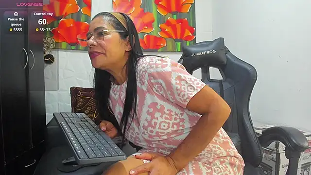 Miss clarepocahose online show from 04-08-26, 01:49