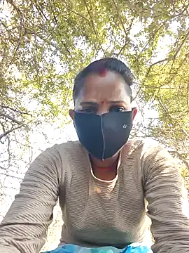 Snapshot of Punam_panjabi chatting on 12-23-25, 08:01 Punam panjabi online show from 12-23-25, 08:01