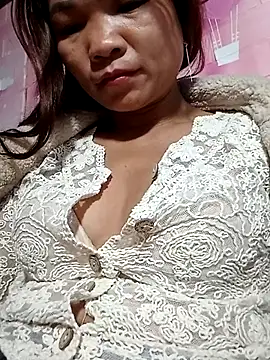 Snapshot of -mayman99 chatting on 11-26-25, 07:04 -mayman99 online show from 11-26-25, 07:04