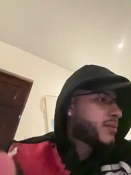 Snapshot of tratosucio chatting on 02-02-26, 03:05 tratosucio online show from 02-02-26, 03:05