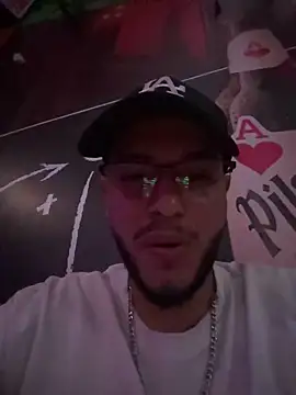 Snapshot of tratosucio chatting on 02-16-26, 06:42 tratosucio online show from 02-16-26, 06:42