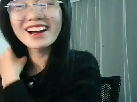 Snapshot of Nunaa18 chatting on 11-26-25, 04:52 Nunaa18 online show from 11-26-25, 04:52